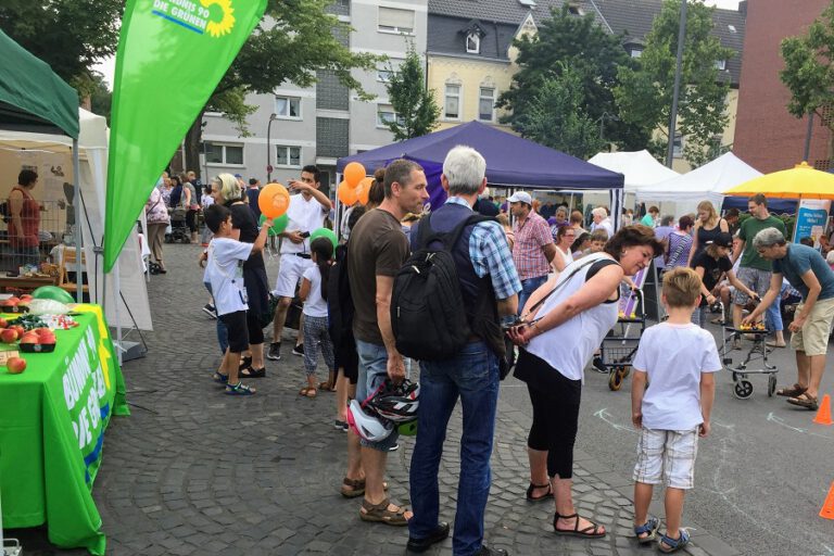 Rollator-Rennen auf dem Stadtteilfest Süd