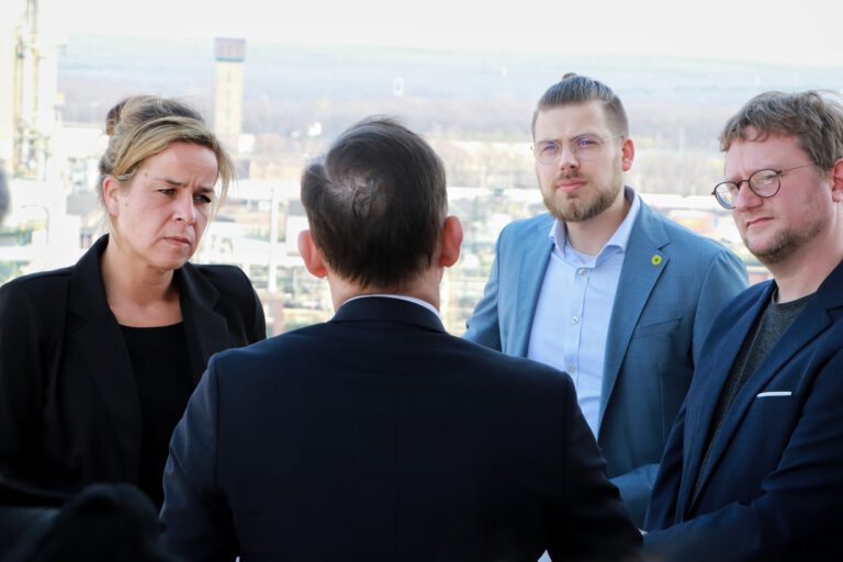 Mit Mona Neubaur im Chemiepark Marl